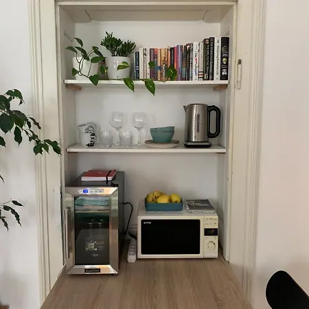 בית הארחה Newly Renovated Studio Near The Park And City לובליאנה