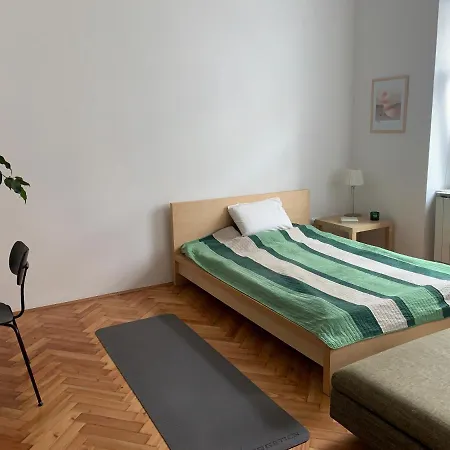 Newly Renovated Studio Near The Park And City بيت ضيافة